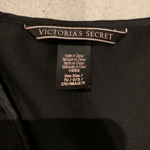 Victoria’s Secret Butterfly Sleeve Satin Tie-Front Robe - Picture 4 of 6